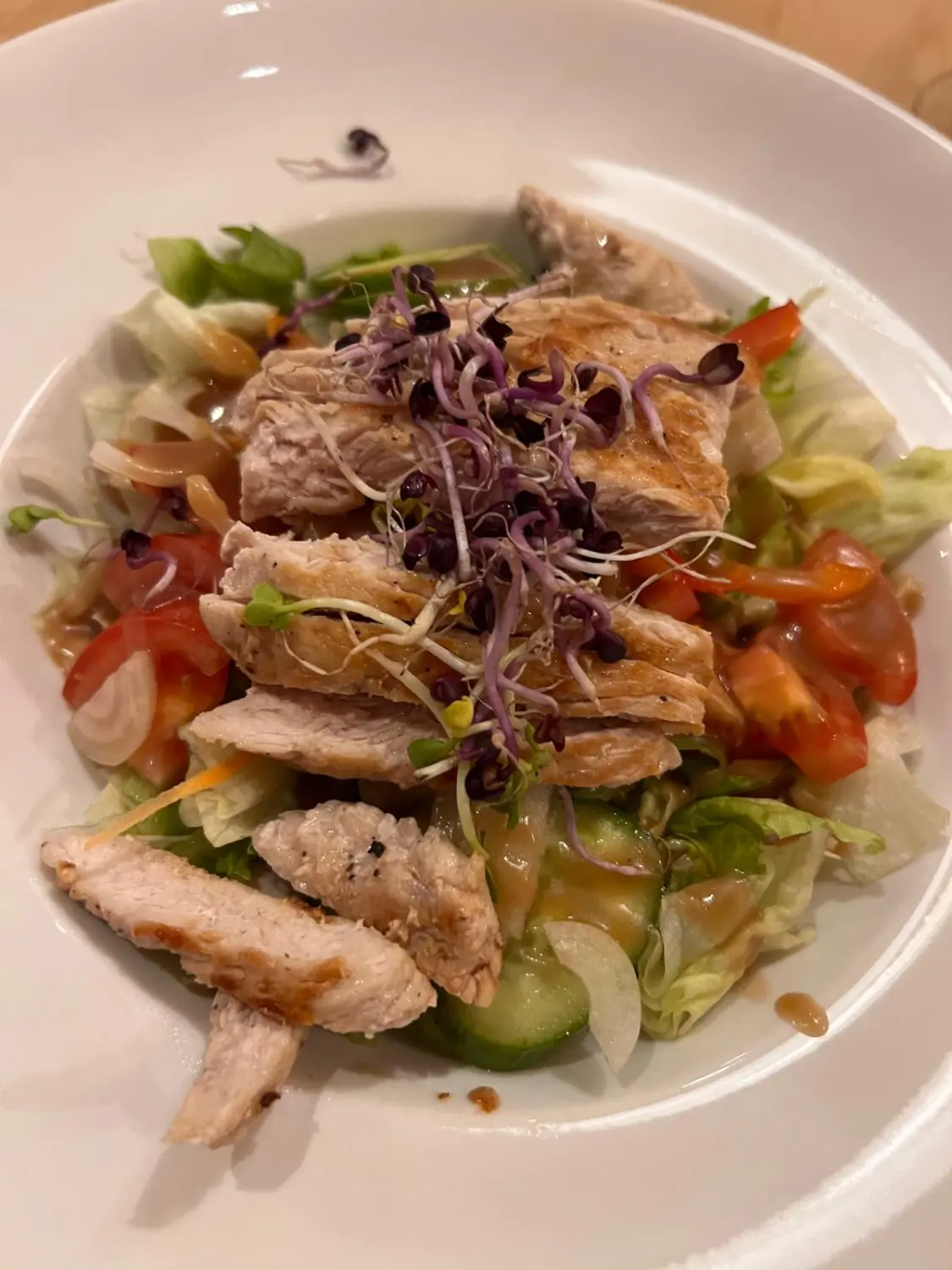 Hähnchenschnitzel oder panierte Hähnchenkoteletts