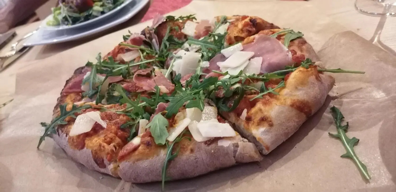 Leckere Pizza Restaurant Topinambur
